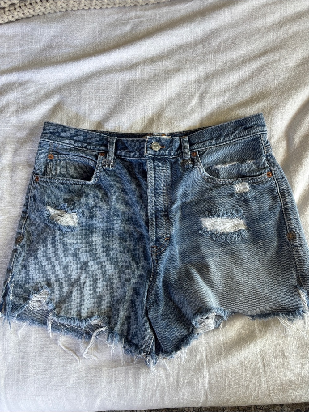 Free People/ We The Free Makai Distressed Denim Shorts/ size 30